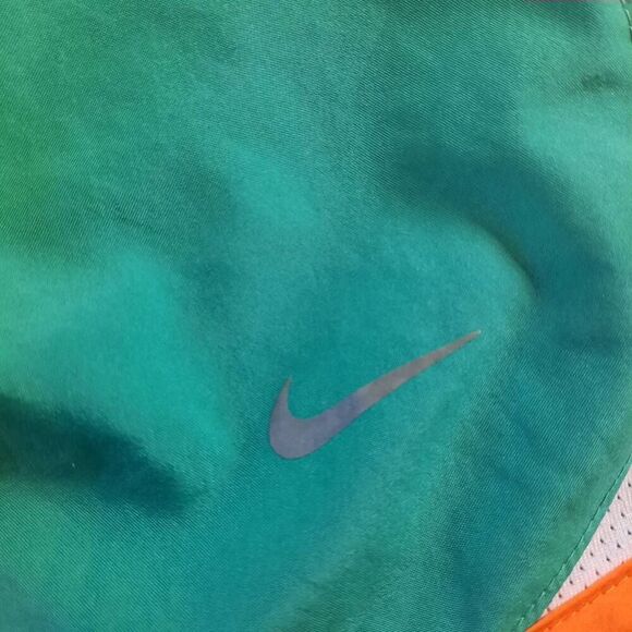 Nike Tempo Shorts - Picture 2 of 4